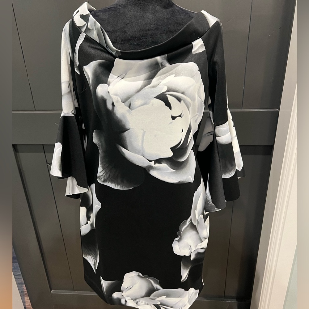 Venus Black and White off the shoulder dress sz L